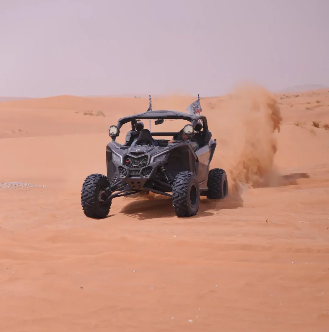 Safari de luxe dans le désert + balade en Can-Am biplace (30 min)